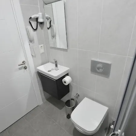 Hotel Alyon